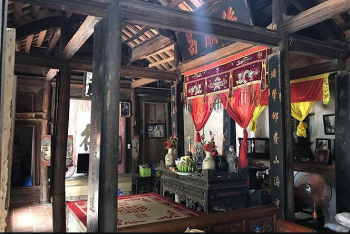 Gian thờ phỏng dựng Bắc Bộ trưng bày có đẹp không?